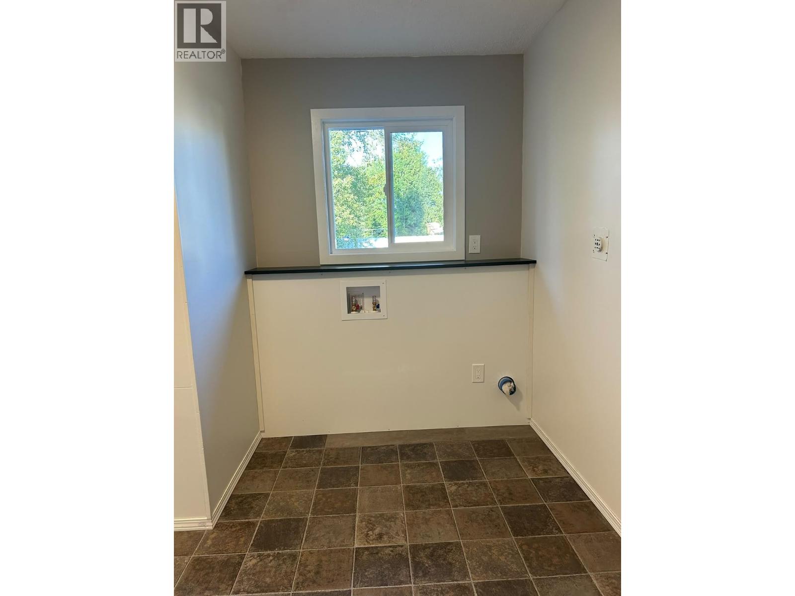 Photo 16 of 39 — 6900 ALDEEN ROAD · Prince George, BC