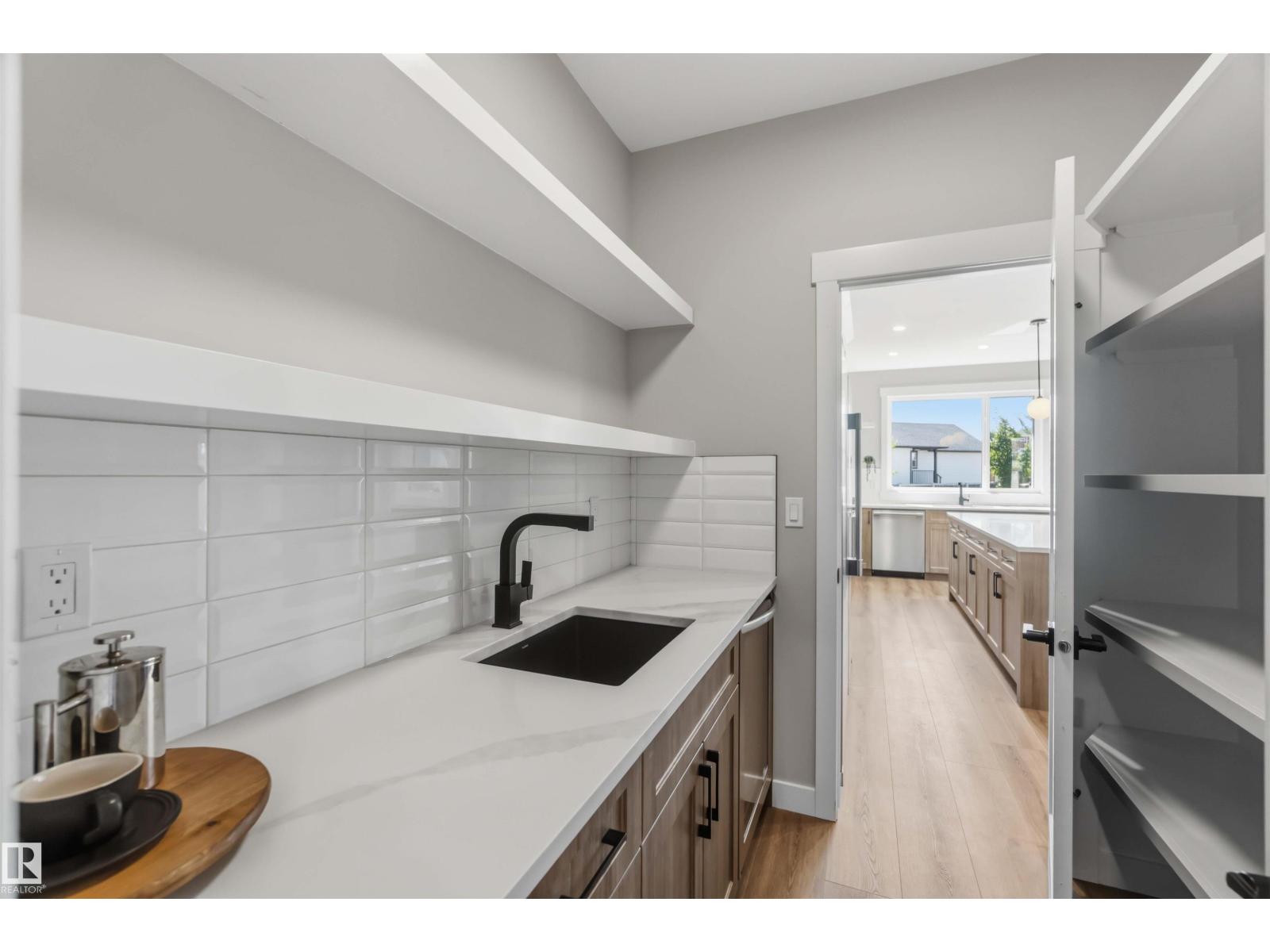 33 Harley WY - Image 22