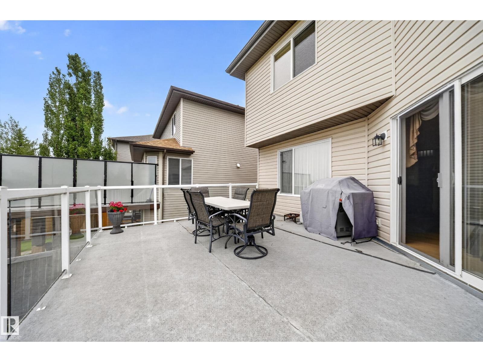2518 33A AV NW - 26