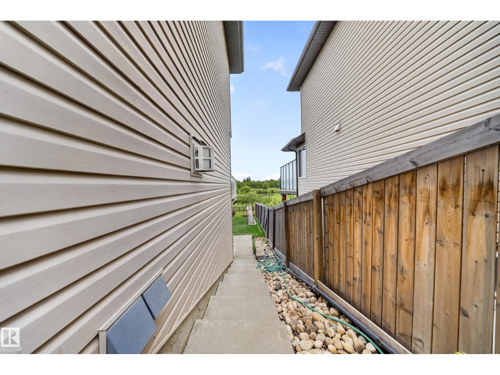 2518 33A AV NW - 60
