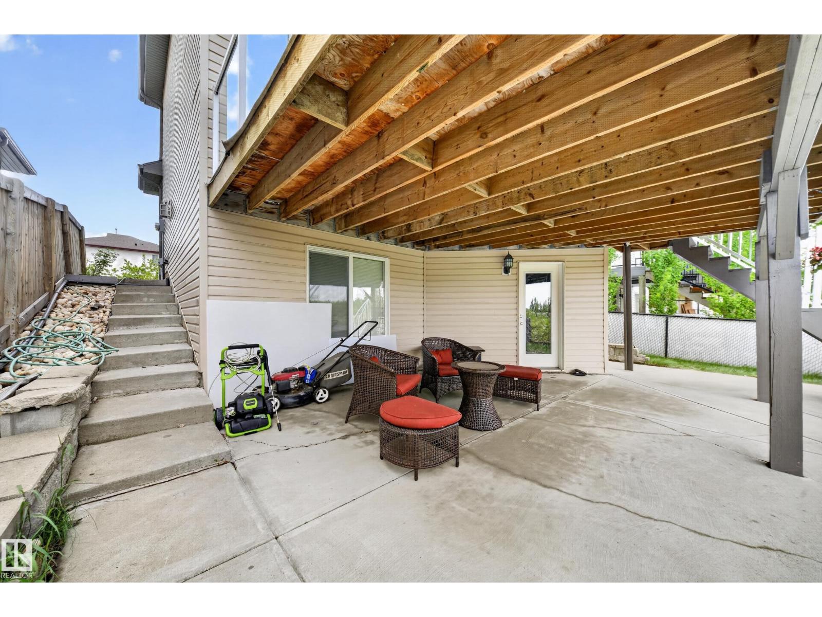 2518 33A AV NW - 61