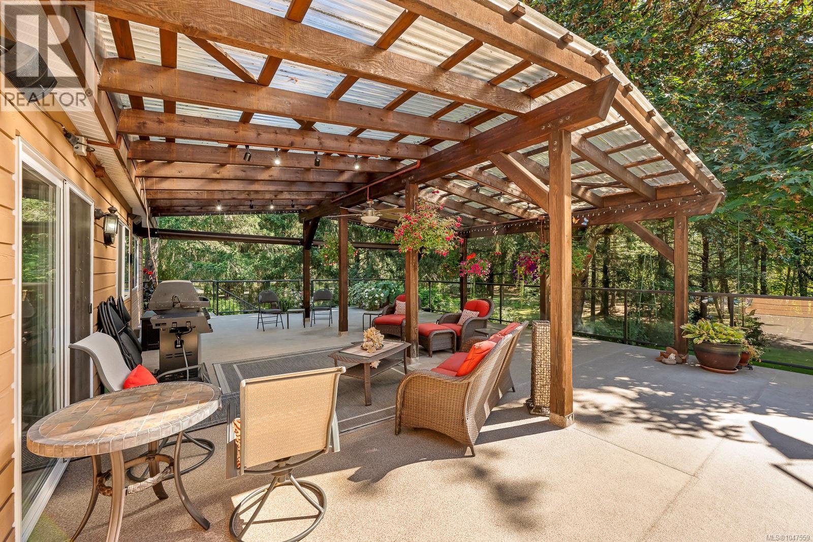3742 James Cres - Image 29