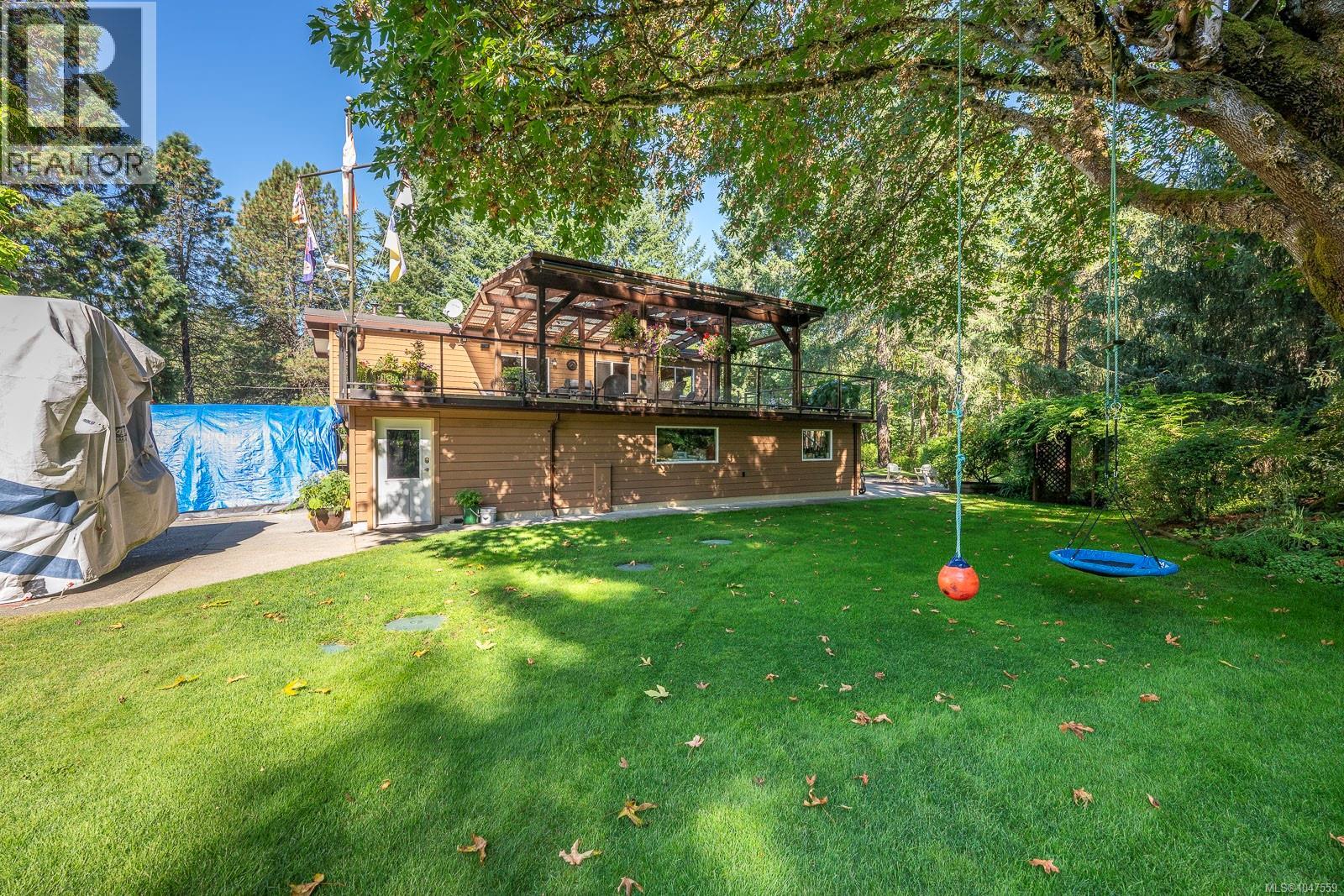 3742 James Cres - Image 9