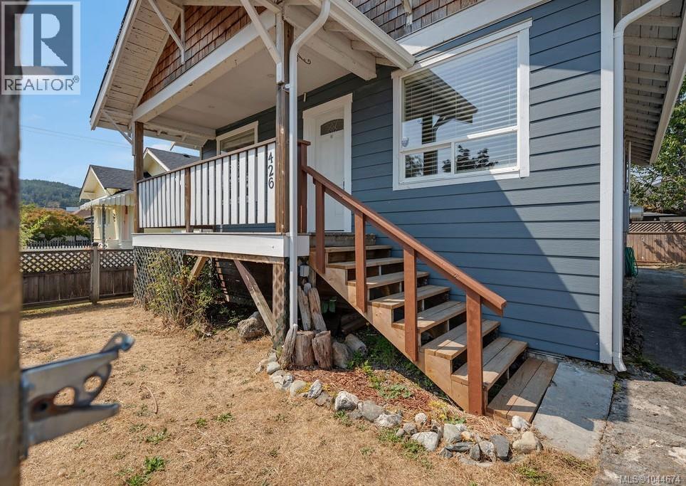 426 & 426A Buller St - 46