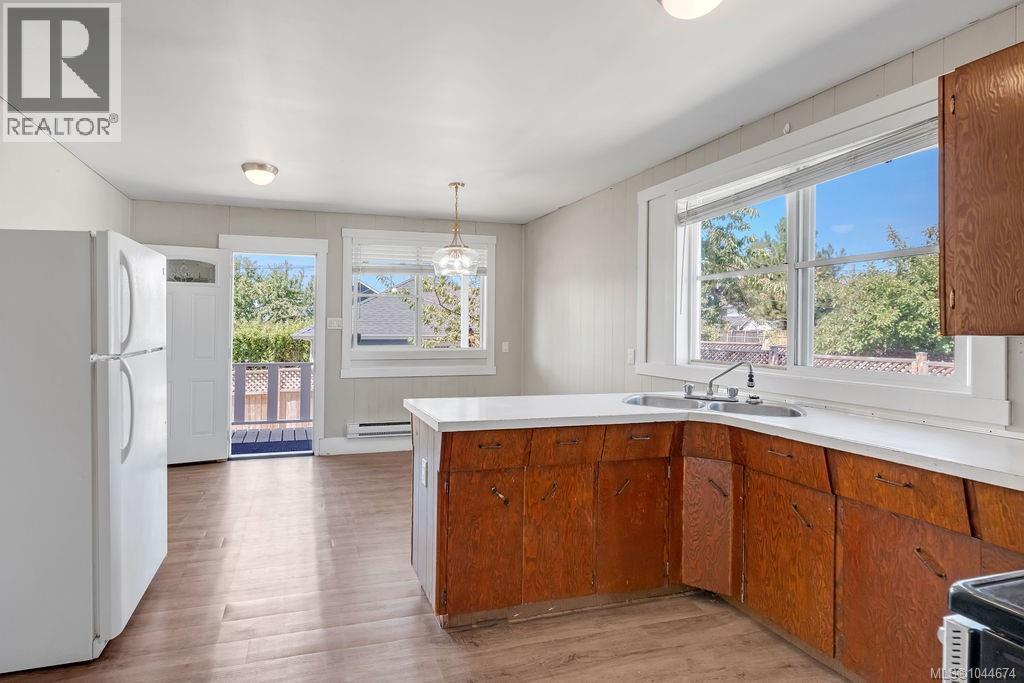 426 & 426A Buller St - 52