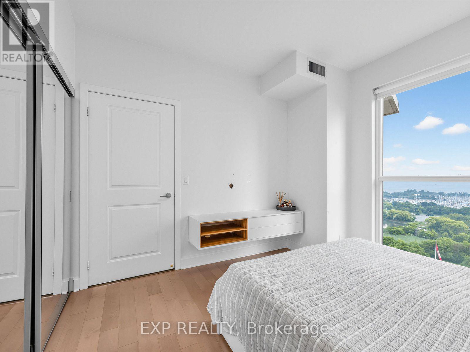 #1910 33 SHORE BREEZE DRIVE - Image 16