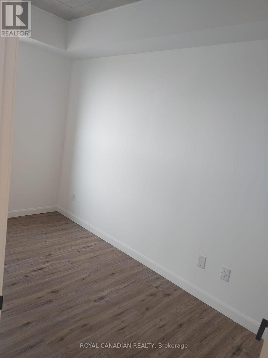 #506 7 ERIE AVENUE - 10