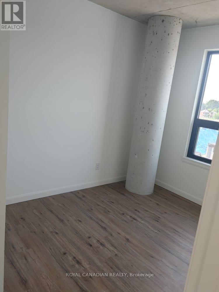 #506 7 ERIE AVENUE - Image 6