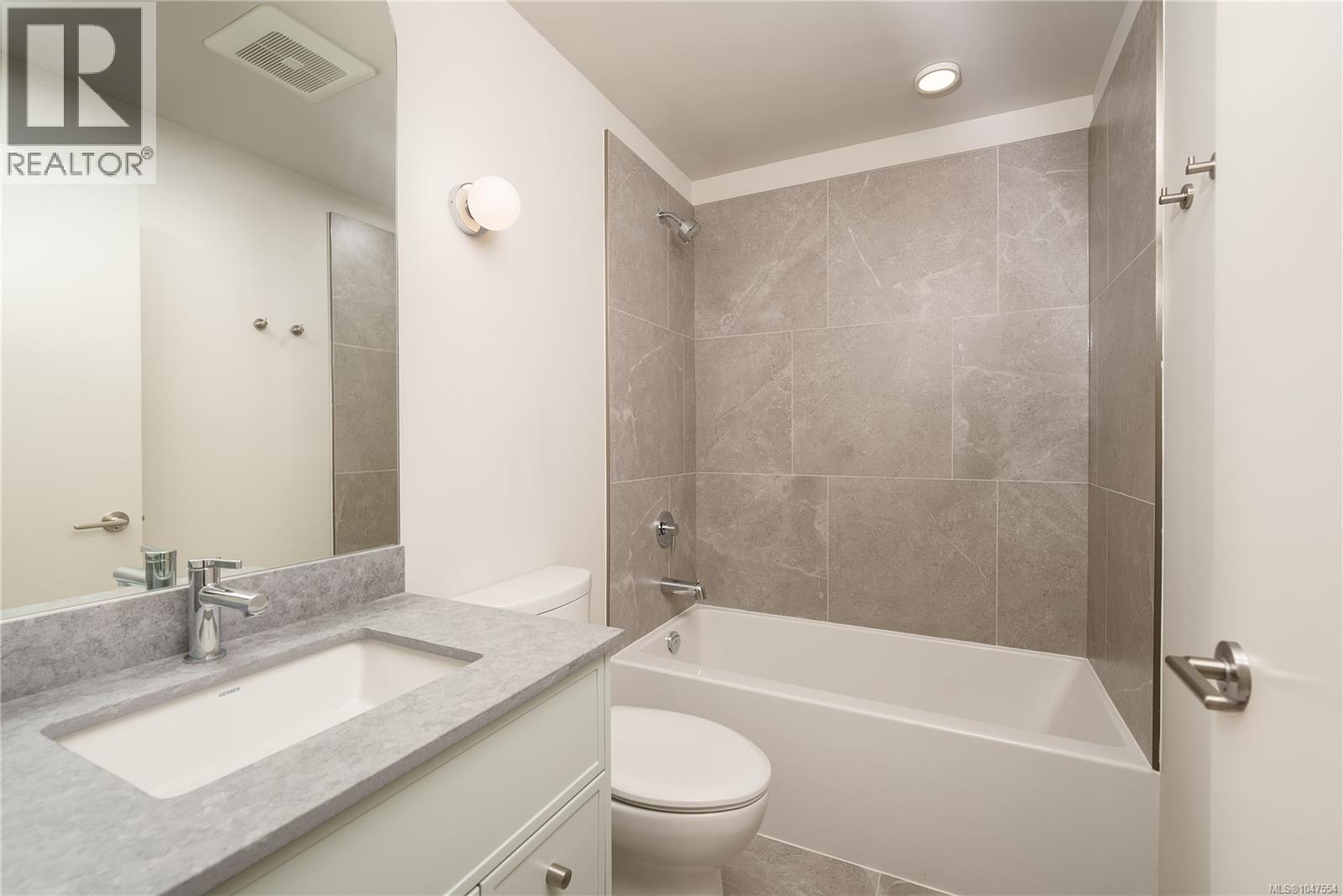 204 629 Speed Avenue, Victoria