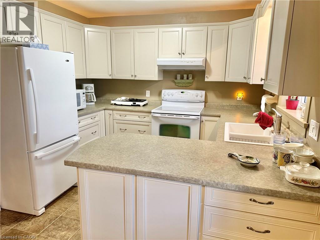 60 SMITH Avenue - 11