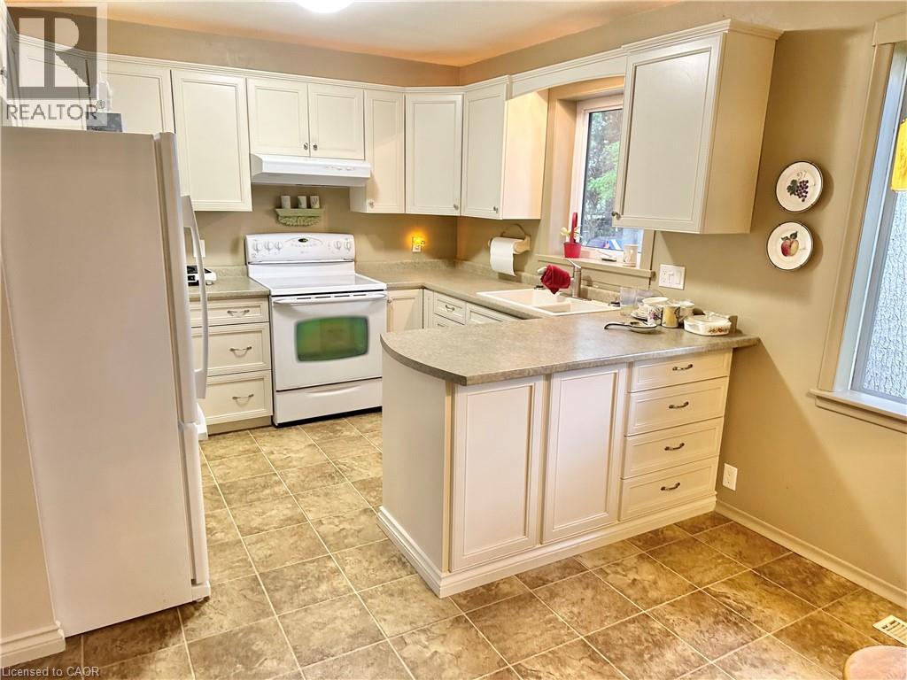 60 SMITH Avenue - Image 10