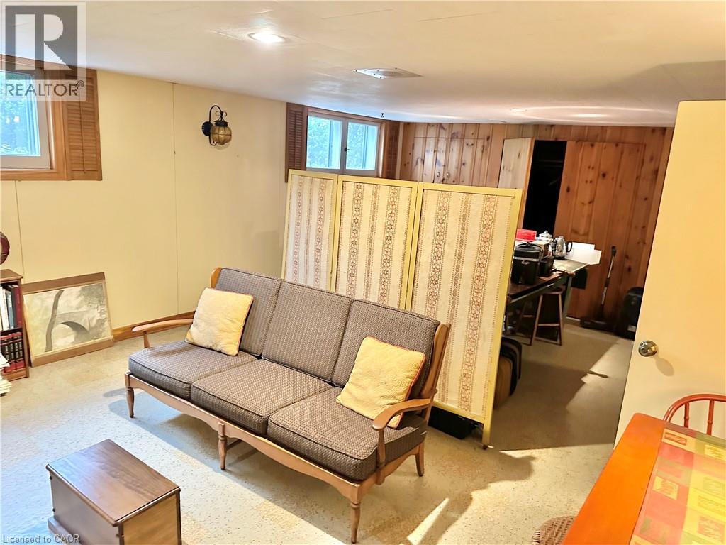 60 SMITH Avenue - 22