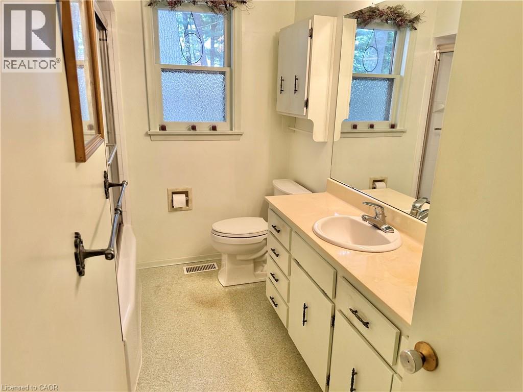 60 SMITH Avenue - Image 17