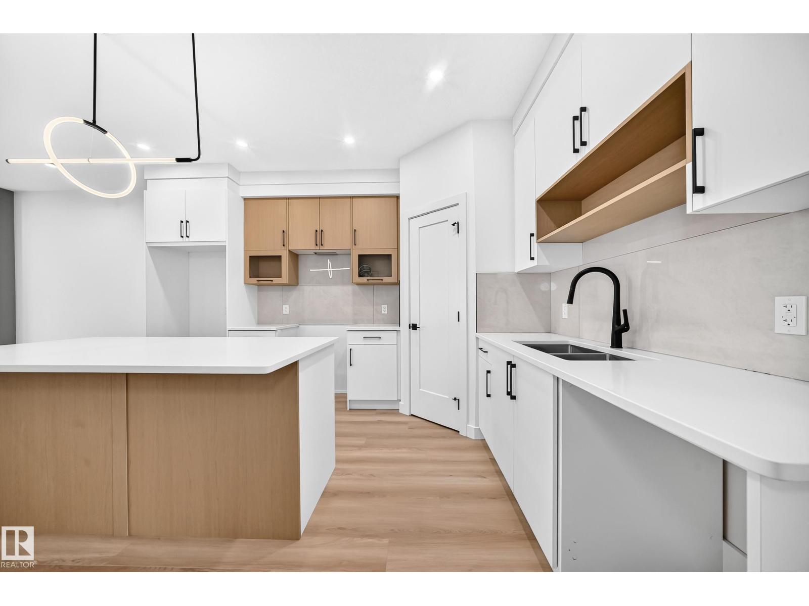 8 Worwyck CM - Image 13