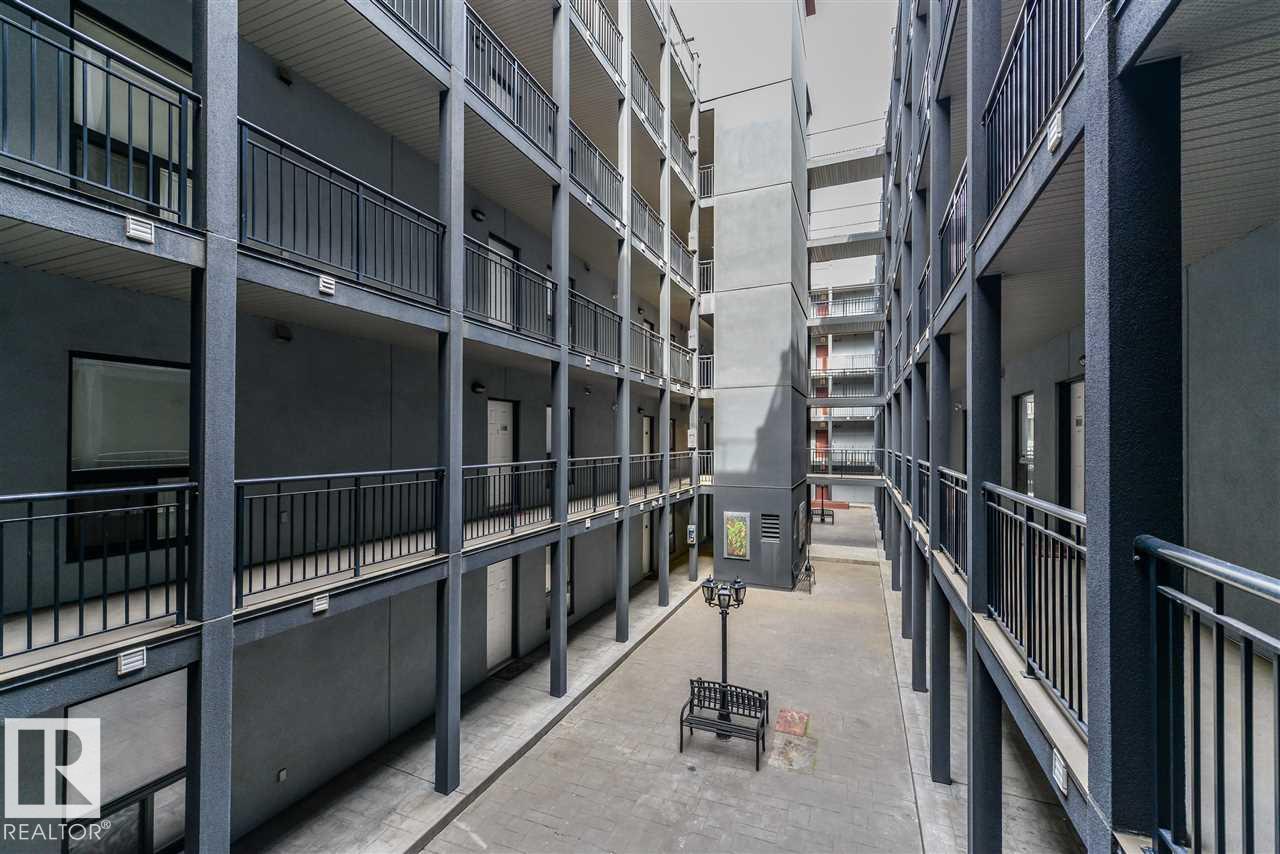 #203 10518 113 ST NW - 4