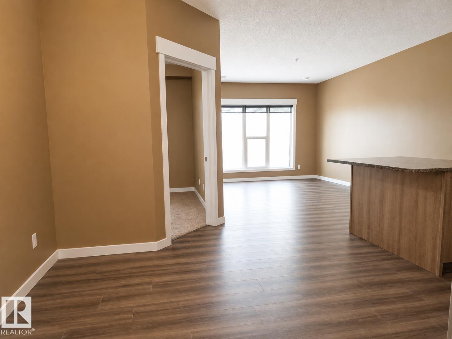 #203 10518 113 ST NW - Image 6