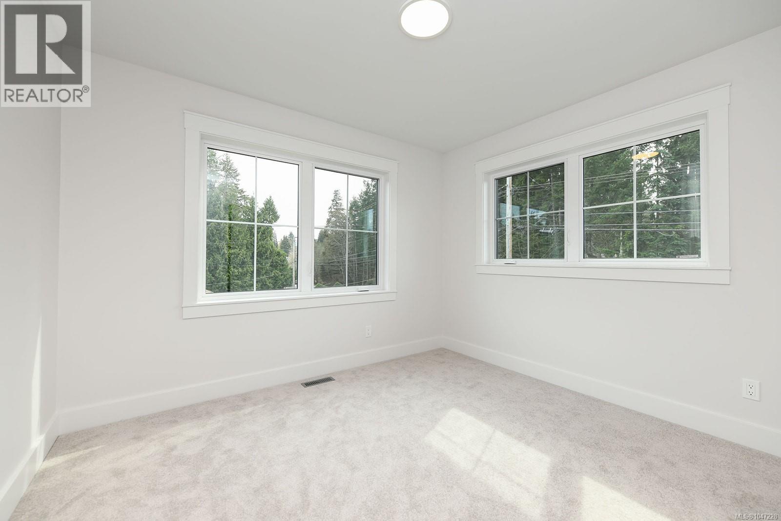 #1 1090 Evergreen Rd - Image 34