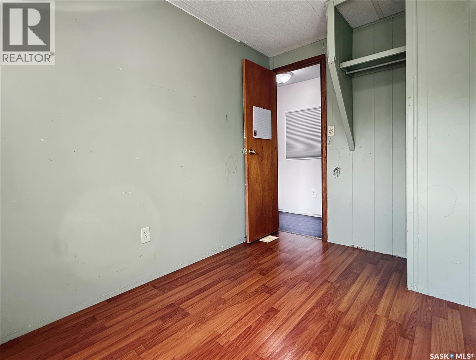 1 701 11th AVENUE NW - 8