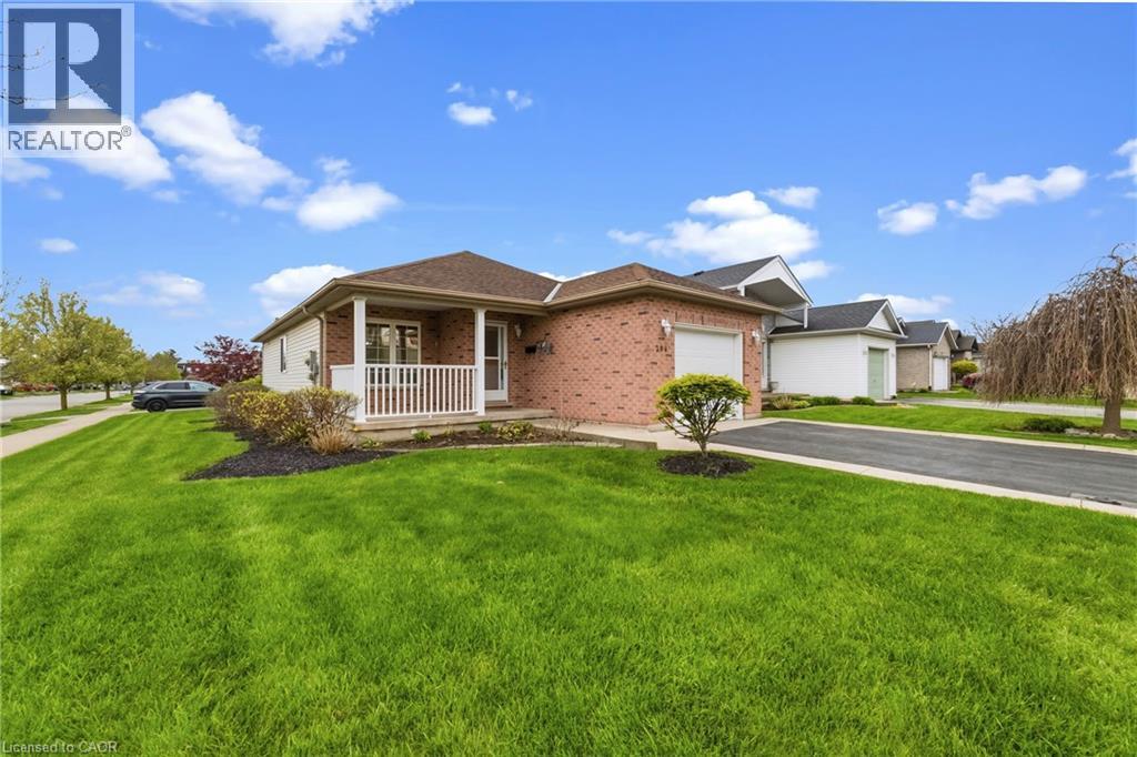 296 AUTUMN Crescent - 3