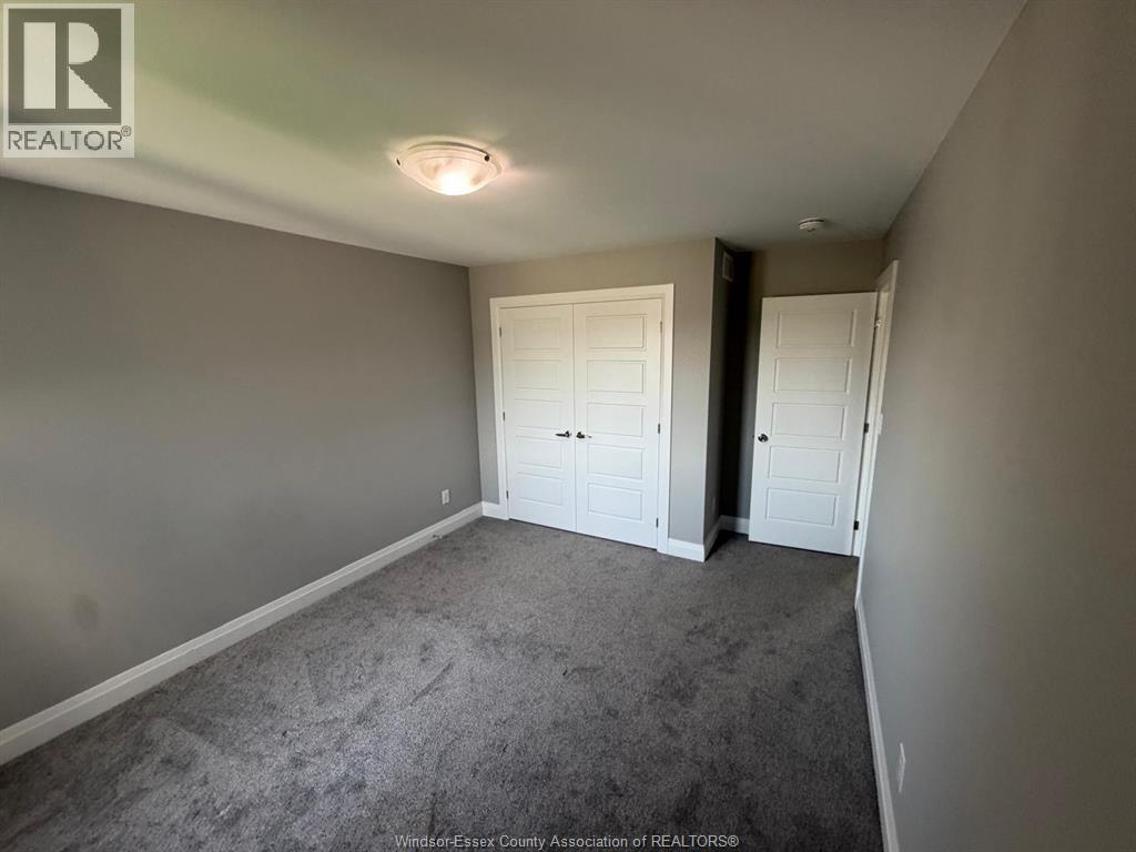 16 BETTY COURT - 21
