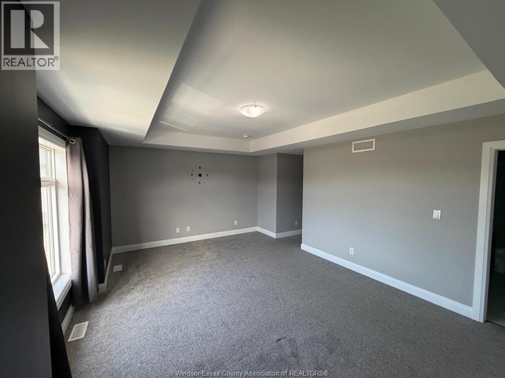 16 BETTY COURT - 25