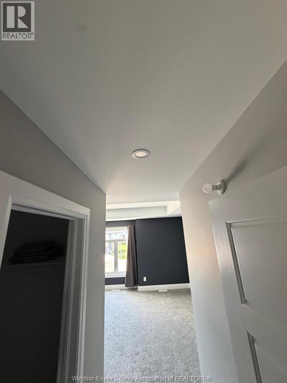 16 BETTY COURT - 27