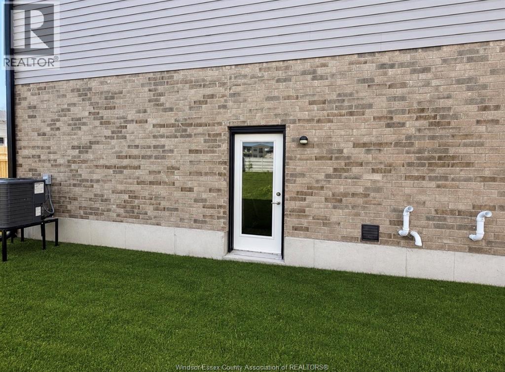 16 BETTY COURT - Image 32