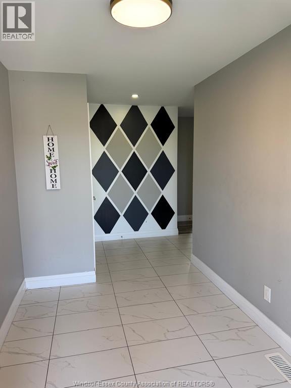 16 BETTY COURT - Image 4