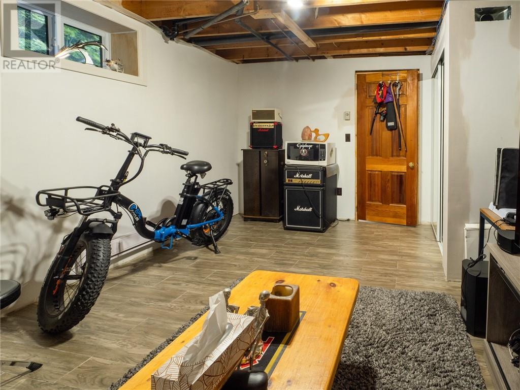 157 Emery Road - 62