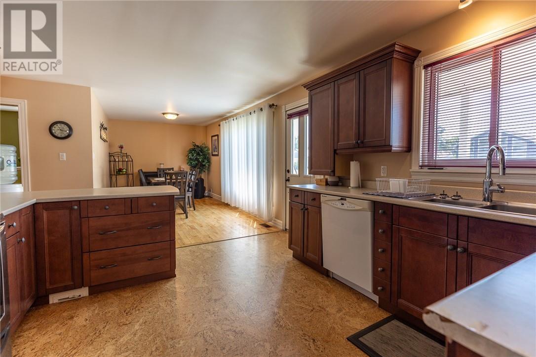 468 Adelaide Street - Image 7