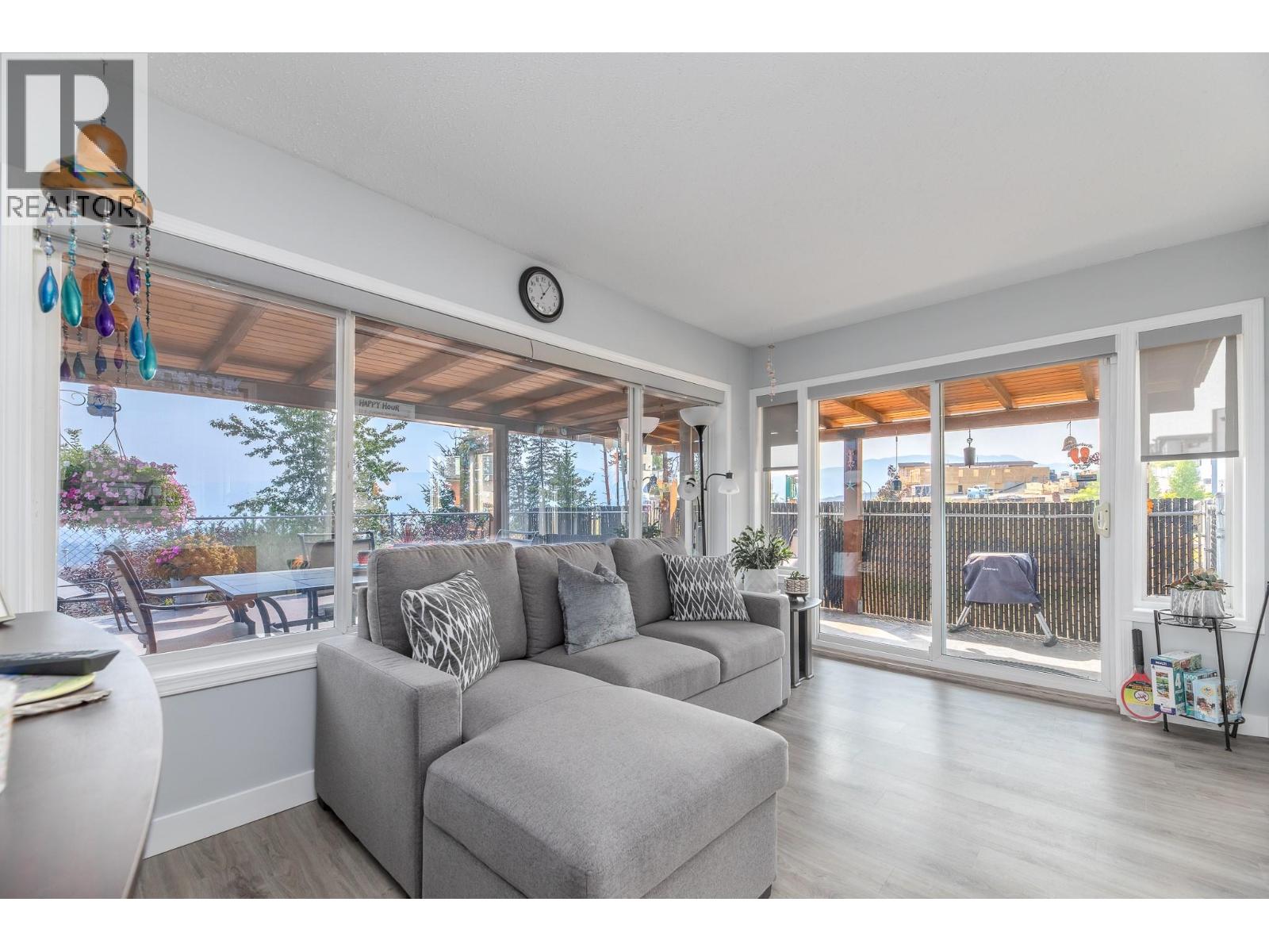 3689 Morningside Drive - Image 17
