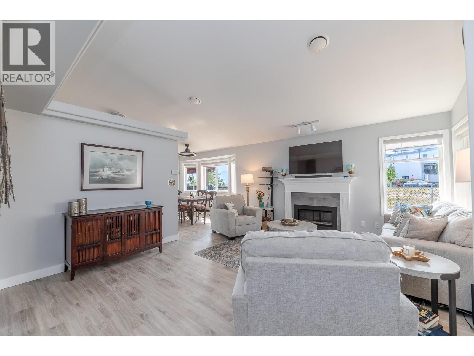 3689 Morningside Drive - 4