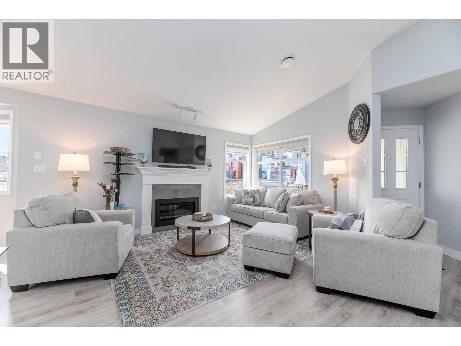 3689 Morningside Drive - Image 6