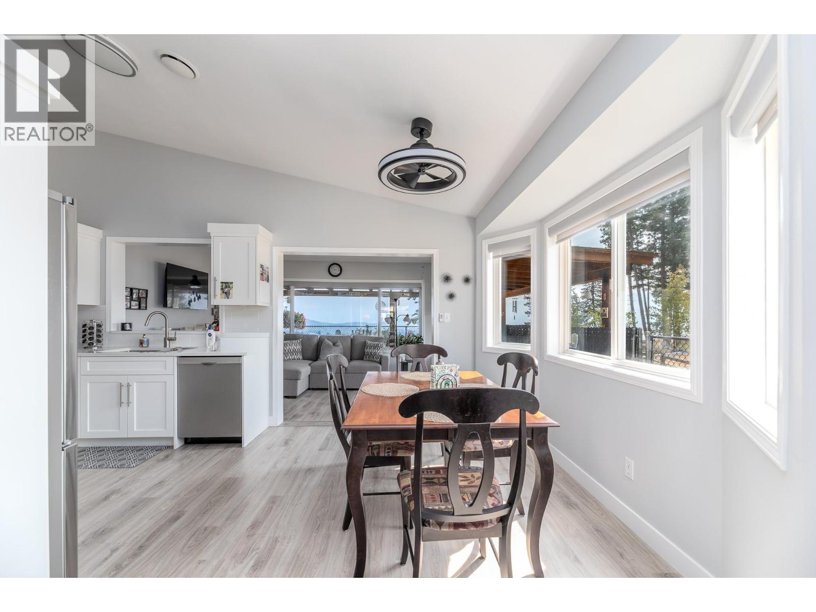 3689 Morningside Drive - Image 8