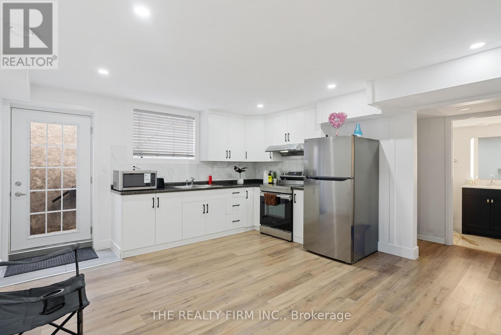 1742 APPLEROCK AVENUE - Image 36