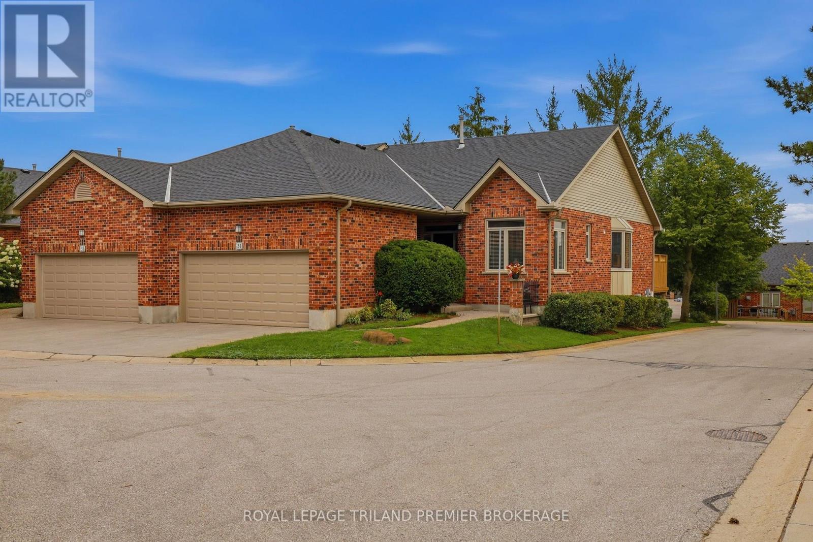 4 bedroom Single Family exterior, 31- 400 Ambleside Drive, London North (North A), Ontario