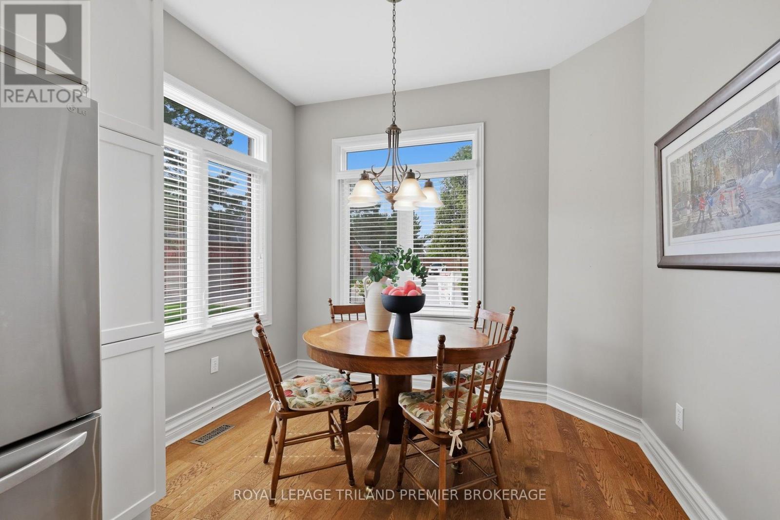 #31 400 AMBLESIDE DRIVE - Image 16