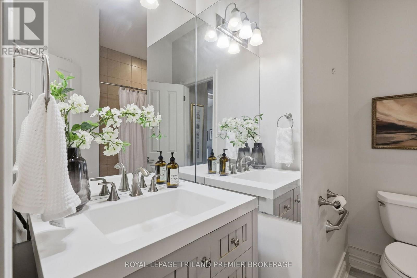 #31 400 AMBLESIDE DRIVE - Image 22