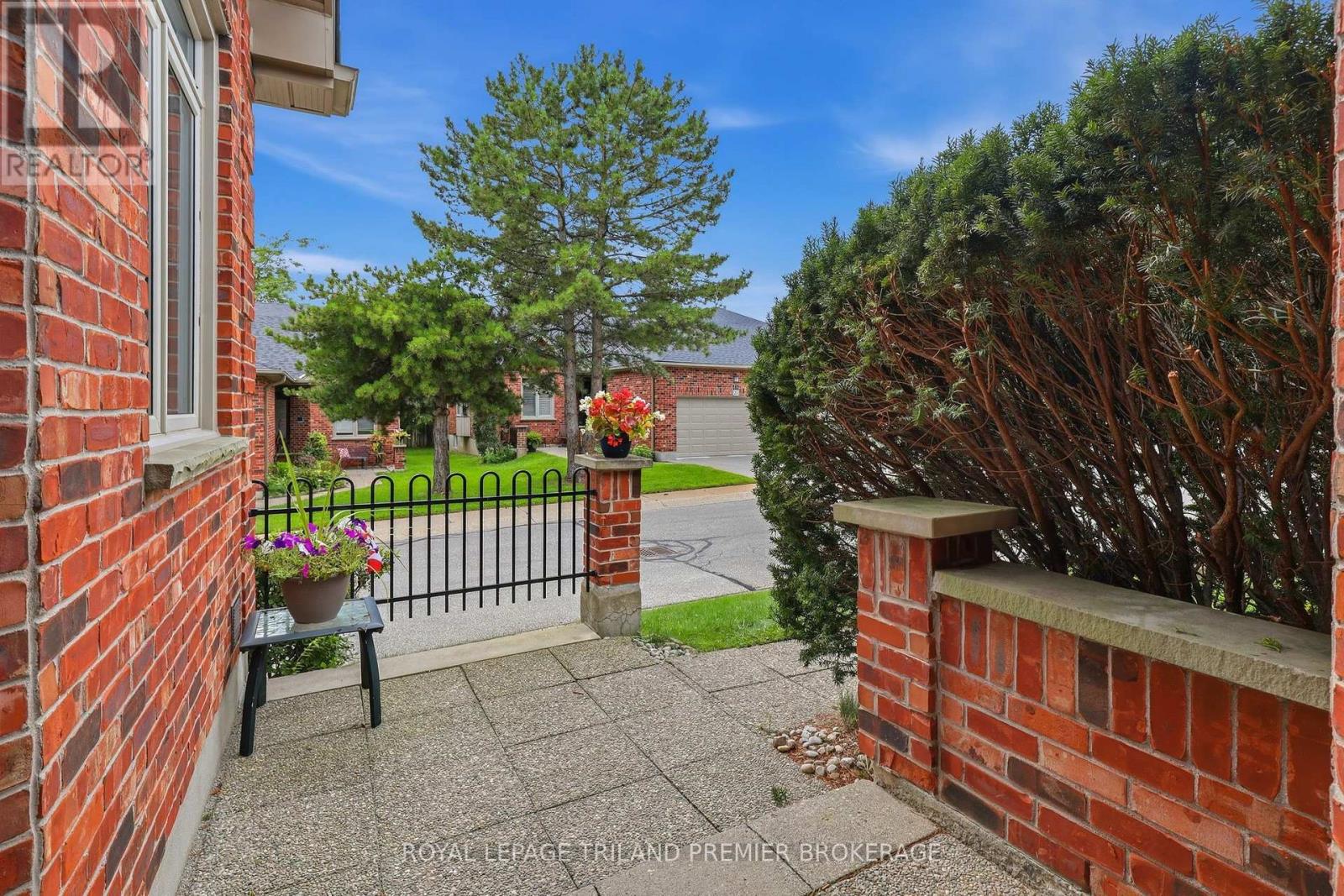 #31 400 AMBLESIDE DRIVE - Image 3