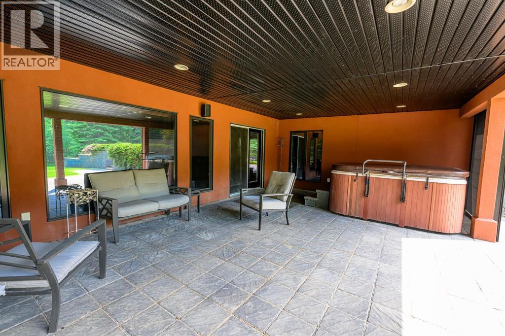 61011 704A Township - Image 34