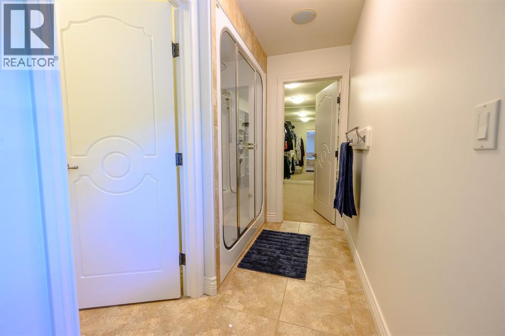 61011 704A Township - Image 22