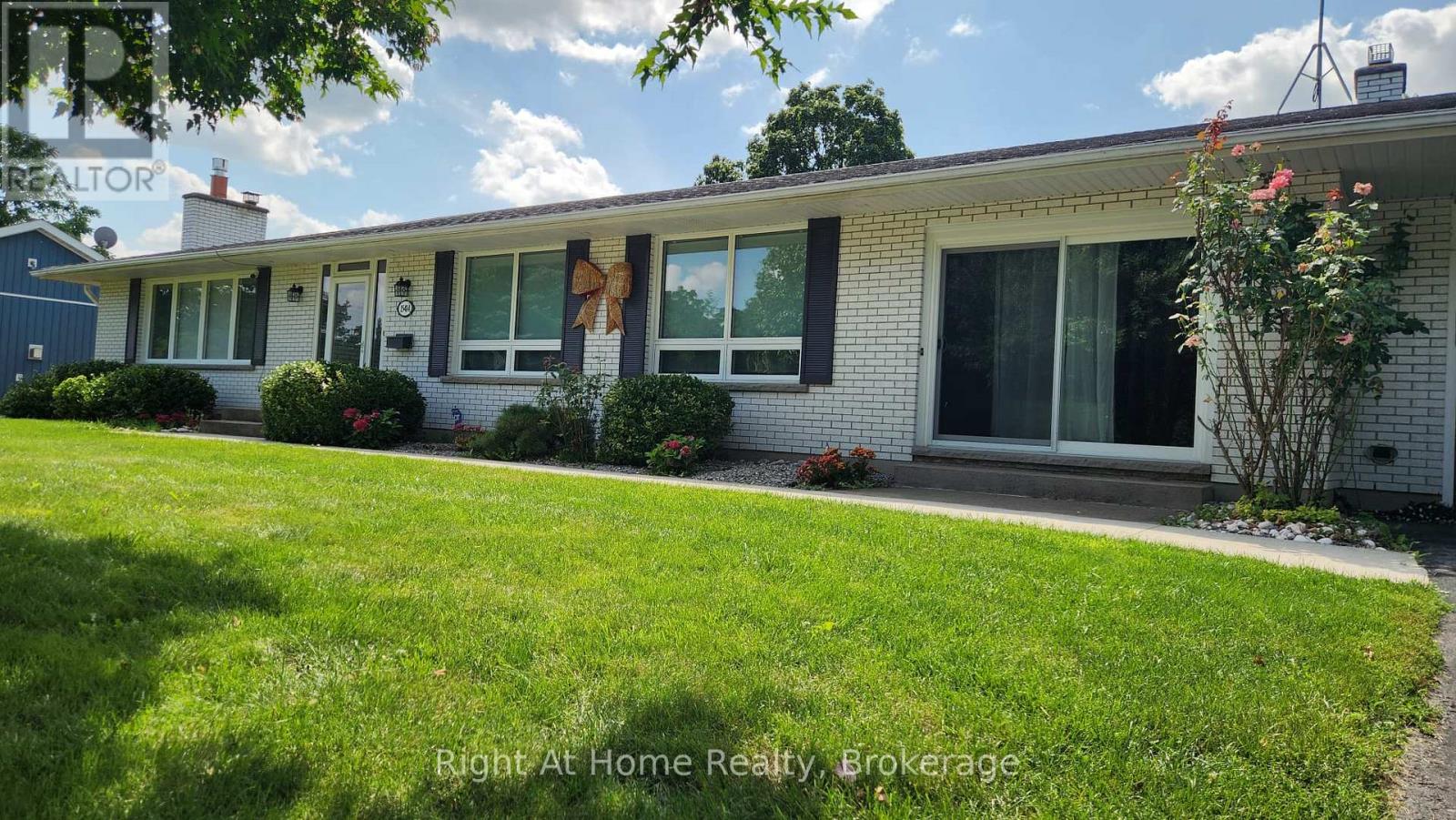 15414 NIAGARA PARKWAY - 3