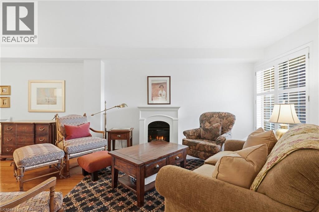 64 REDFERN Avenue - 8