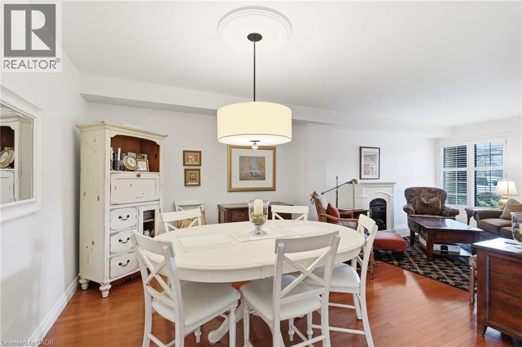 64 REDFERN Avenue - 12
