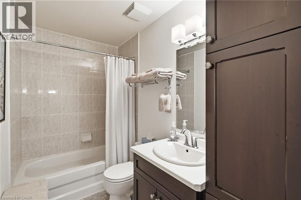 64 REDFERN Avenue - Image 30