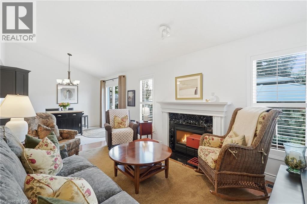 64 REDFERN Avenue - 21