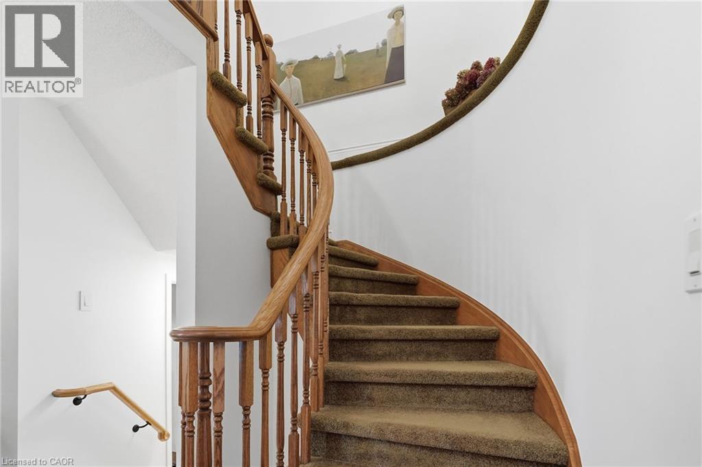 64 REDFERN Avenue - Image 23
