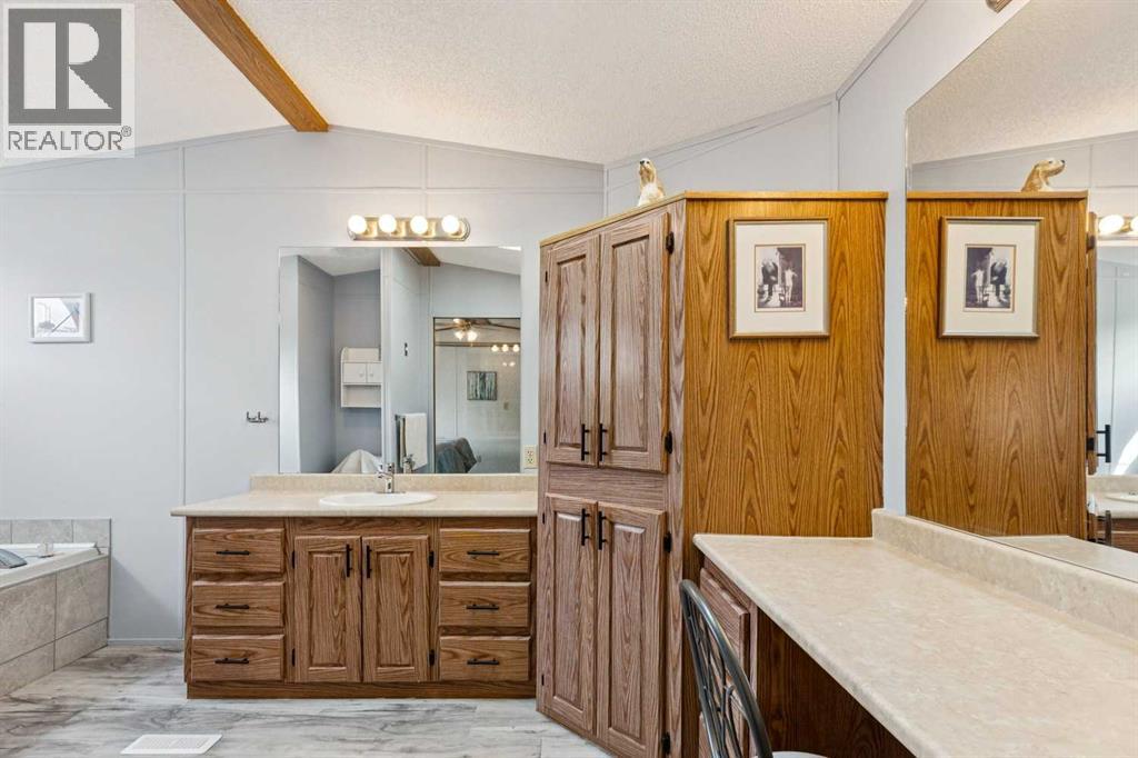 25 Erin Woods Circle SE - 16
