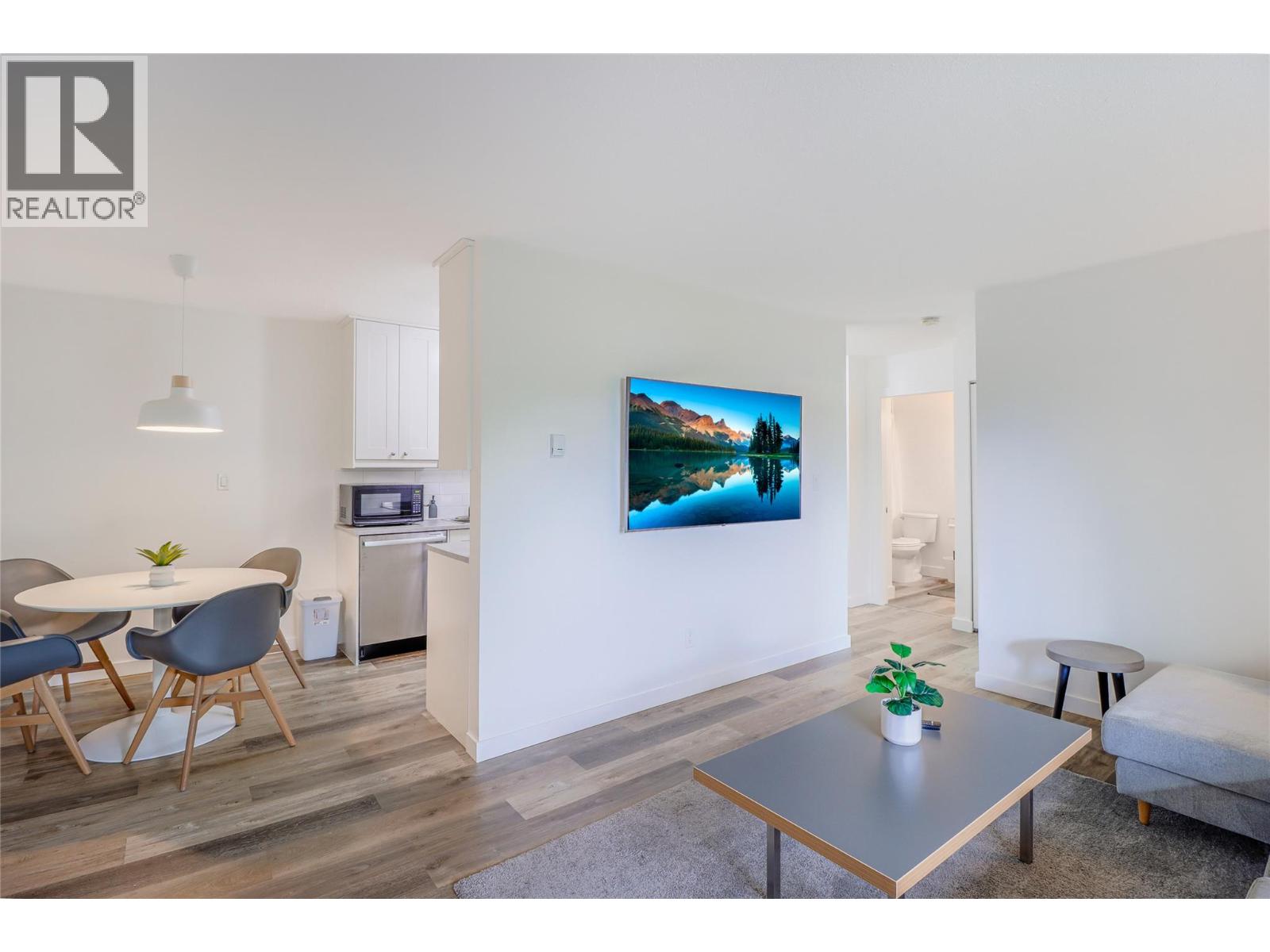 606 18TH Avenue N Unit# 403, Cranbrook