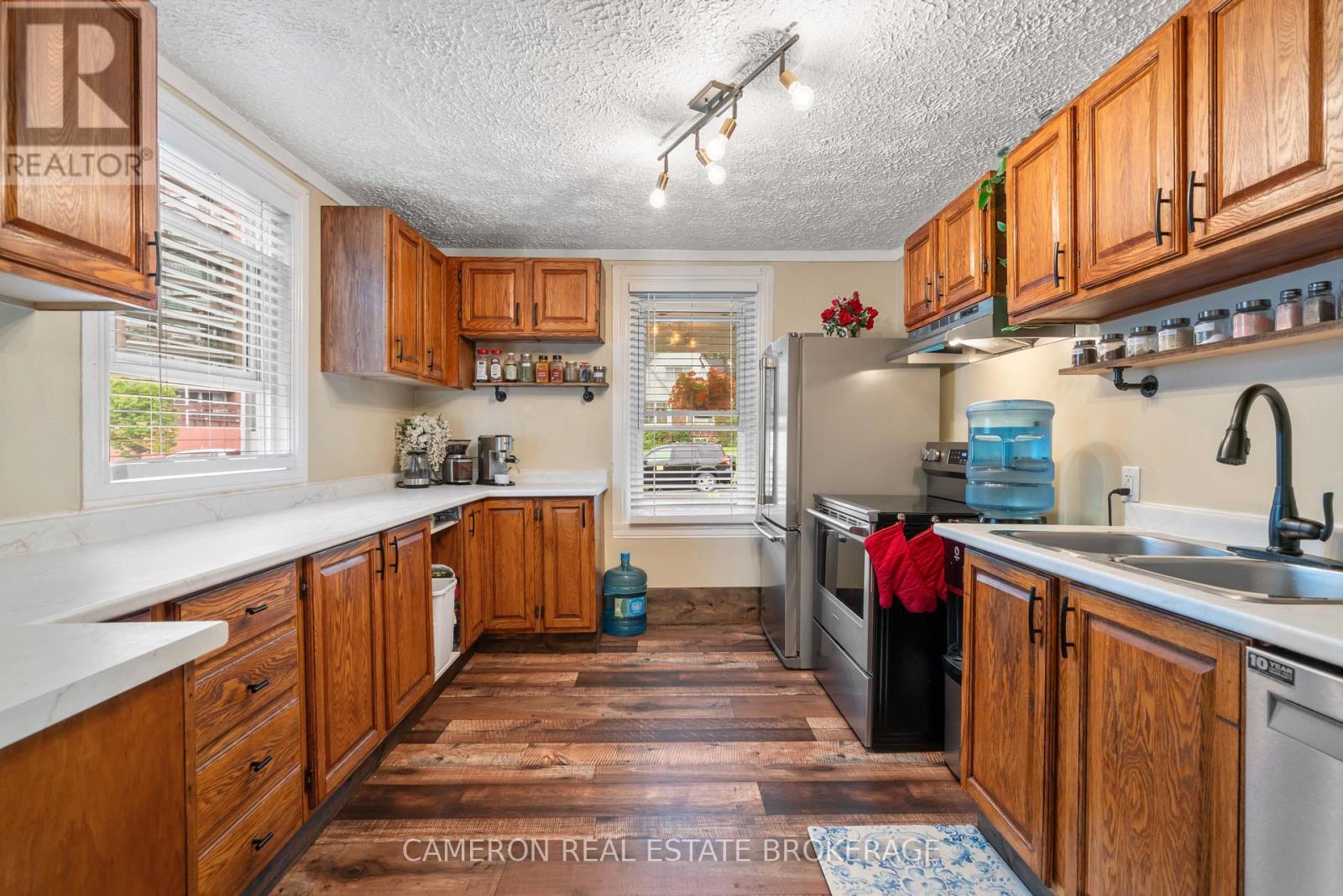 128 ADOLPHUS STREET - 9